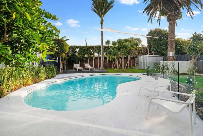 37 Ohinerau Street, Remuera, Auckland - Carousel 1