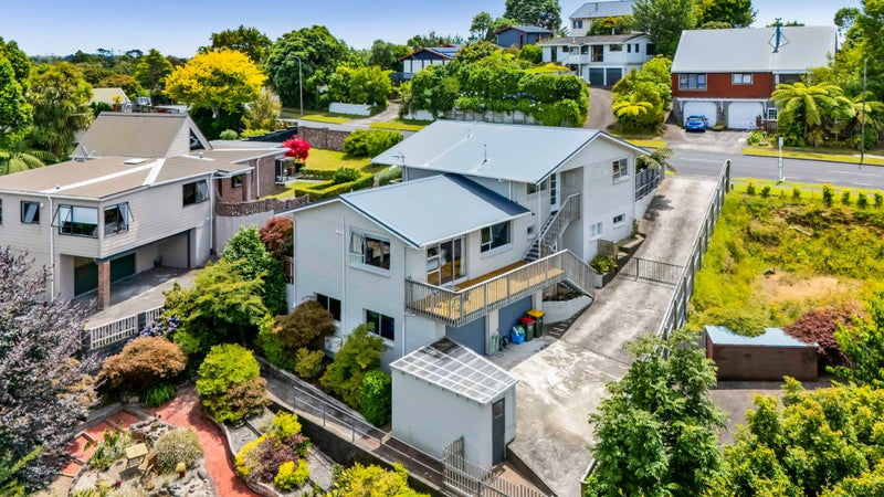 177 Govett Avenue, Frankleigh Park, New Plymouth - Carousel 2
