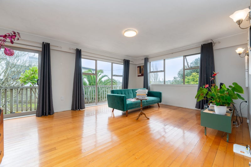 Property Valuation for 27 Parker Avenue, New Lynn, Auckland Trade Me