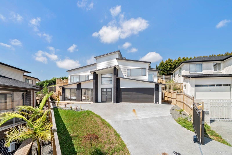 8 Mettam Drive, Swanson, Auckland - Carousel 1