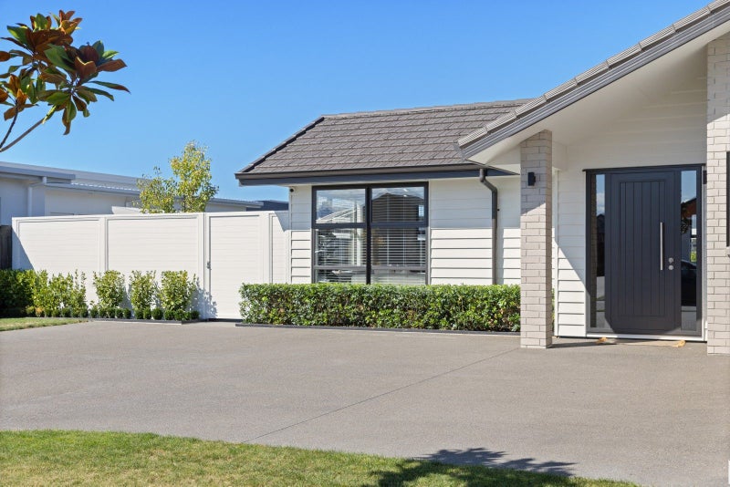 24 Rose Manor Drive, Springlands, Blenheim - Carousel 2