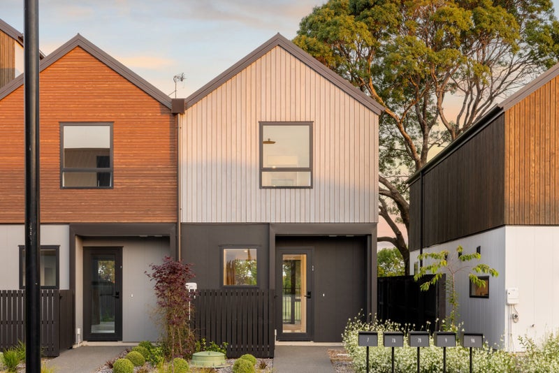 17 Malaga Crescent, Harewood, Christchurch - Carousel 1