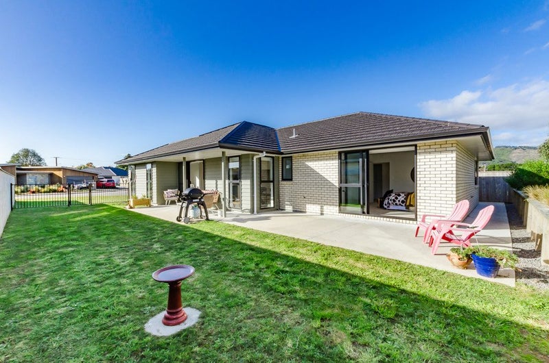 6 Kaiwaru Place, Waikanae - Carousel 1