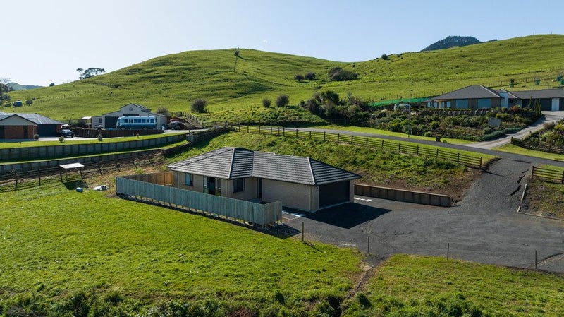 1 Colin Drive, Komata, Paeroa - Carousel 1