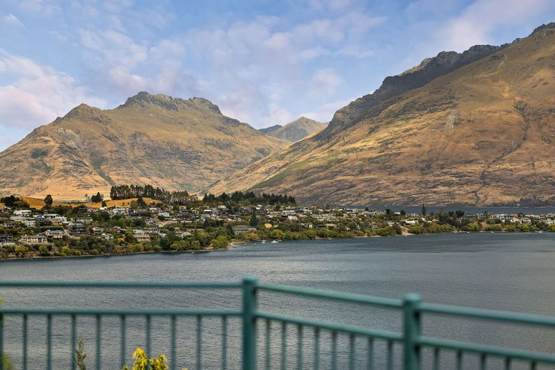 23 Golden Terrace, Queenstown, Queenstown - Carousel 23