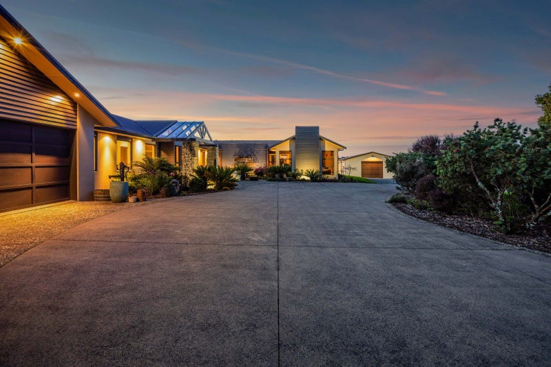 1058 Mangorei Road, Mangorei, New Plymouth, Taranaki - Carousel 2