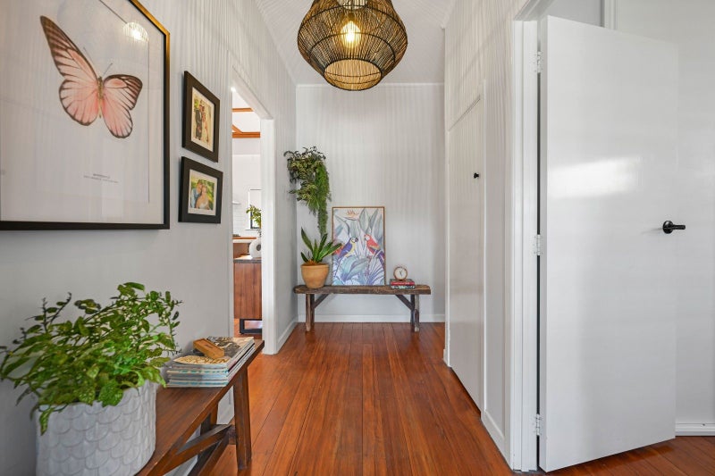 8 Wha Street, Frankton, Hamilton - Carousel 2