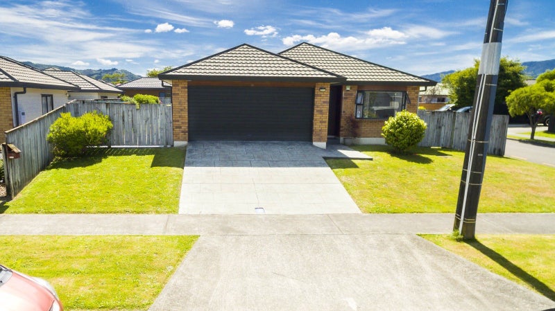 30 Tararua Street, Trentham, Upper Hutt - Carousel 2