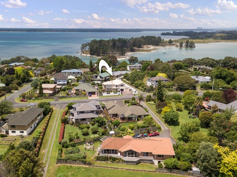 220 Tanners Point Road, Tanners Point, Katikati - Carousel 1