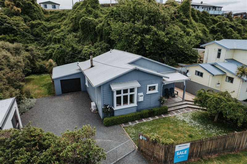 14 Moana Street, Kaka Point, Clutha, Otago - Carousel 1