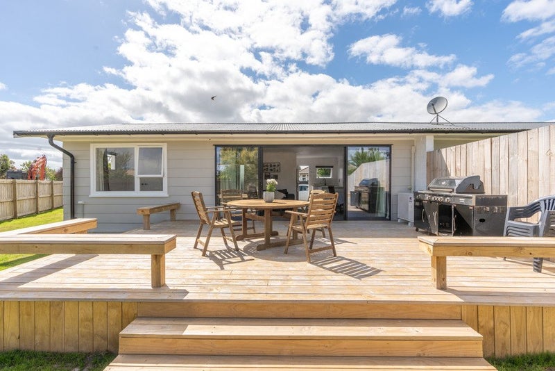 B/8 Lee Place, Bader, Hamilton - Carousel 1