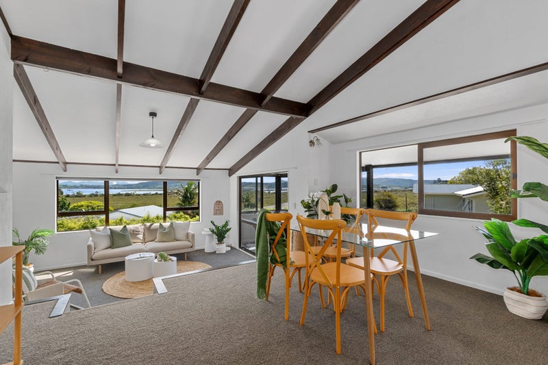 31A Raumati Crescent, Onerahi, Whangarei - Carousel 1