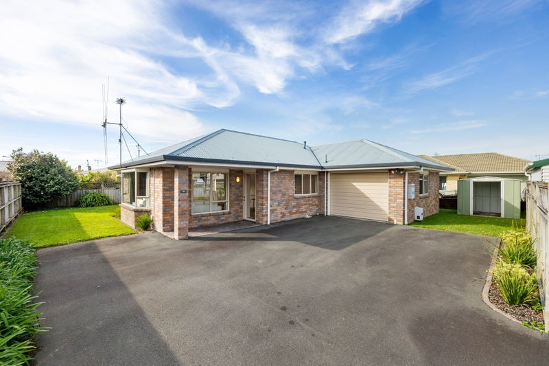 30A Taylor Terrace, St Andrews, Hamilton - Carousel 1