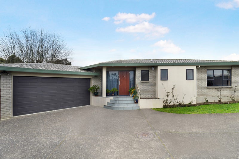 12 Palmer Avenue, Glen Eden, Auckland - Carousel 1