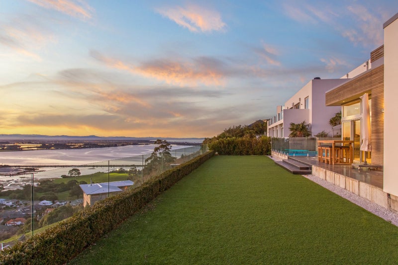 6 Gazelle Lane, Redcliffs, Christchurch - Carousel 2