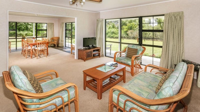 38A William Potter Lane, Karaka, Papakura - Carousel 2