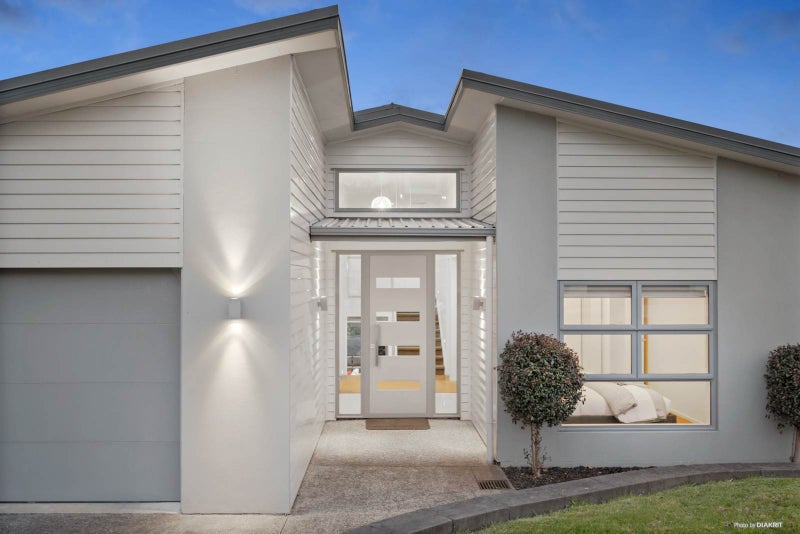 6 Henriette Place, The Gardens, Auckland - Carousel 2