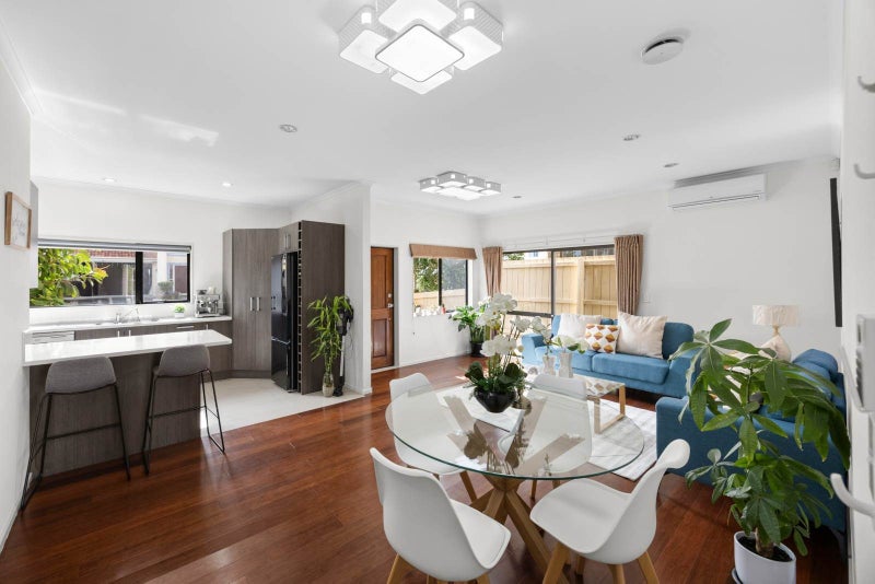 11 Agapanthus Place, Flat Bush, Auckland - Carousel 2