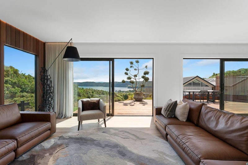 11 Sparrowhawk Way, Kinloch, Taupo - Carousel 2