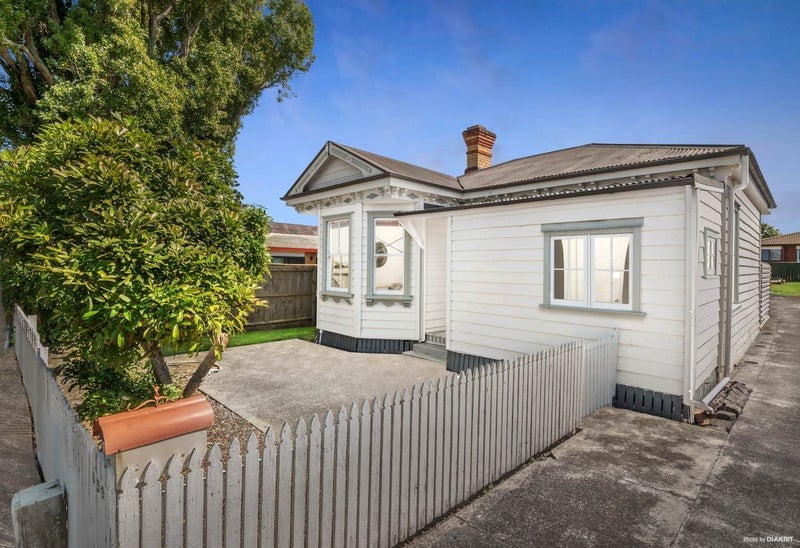 859 Manukau Road, Royal Oak, Auckland - Carousel 2