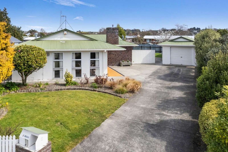 4 Sandstrom Grove, Feilding, Feilding - Carousel 1