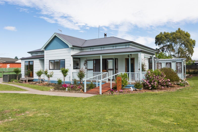 7 Rathbone Street, Waipawa, Waipawa - Carousel 1