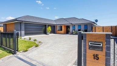15 Atlantic Drive, Fitzherbert, Palmerston North - Carousel 1
