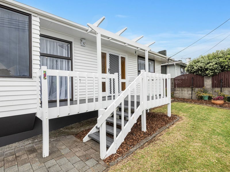 8 Cambridge Street, Kamo, Whangarei - Carousel 23