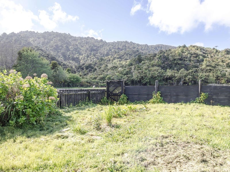 73 Richmond Street, Cobden, Greymouth - Carousel 28