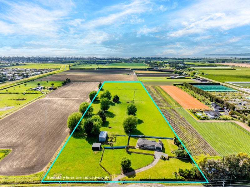 30 Ulyatt Road, Meeanee, Napier - Carousel 1