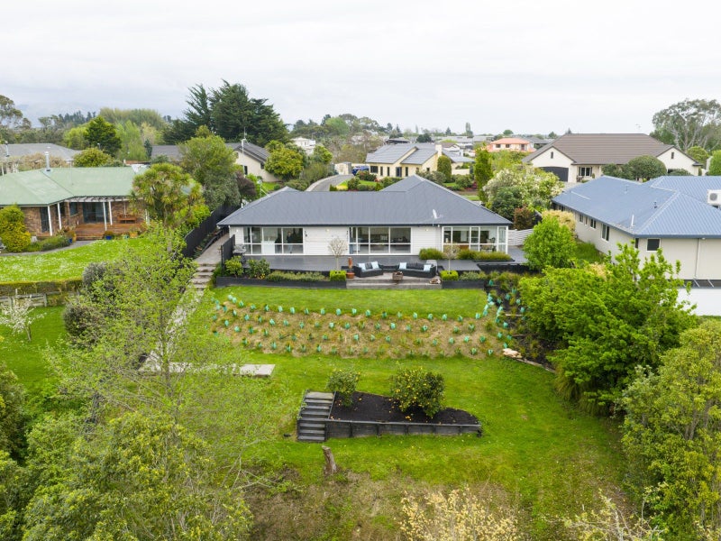 28 Cashmere Drive, Fitzherbert, Palmerston North - Carousel 31