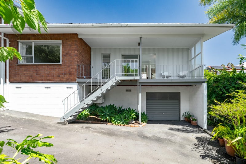 5/30 Fifth Avenue, Mount Albert, Auckland - Carousel 1