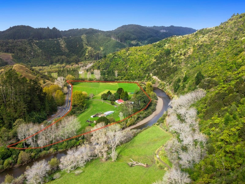 258 State Highway 2, Taneatua, Tāneatua - Carousel 1