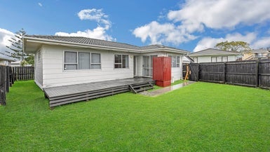 2/3 Secretariat Place, Randwick Park, Auckland - Carousel 1