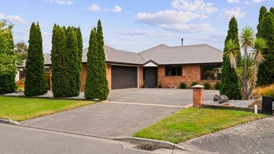 60 Kinsella Crescent, Aidanfield, Christchurch - Carousel 1