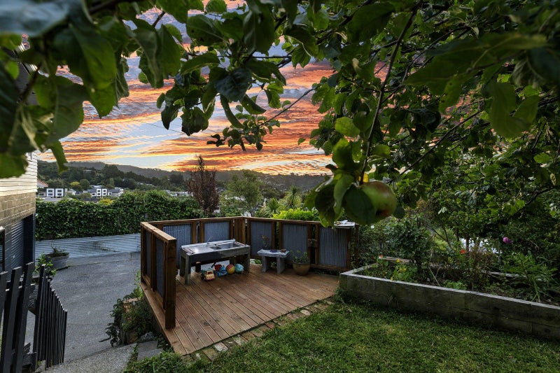 53 Lowry Crescent, Stokes Valley, Lower Hutt - Carousel 43