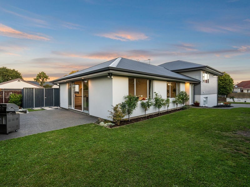13 Muir Avenue, Halswell, Christchurch - Carousel 1