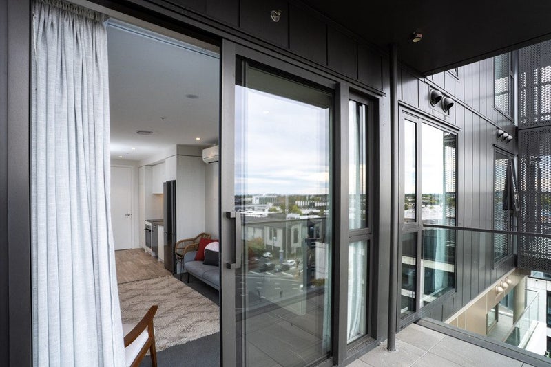 608/64 Kilmore Street, Christchurch Central, Christchurch - Carousel 2