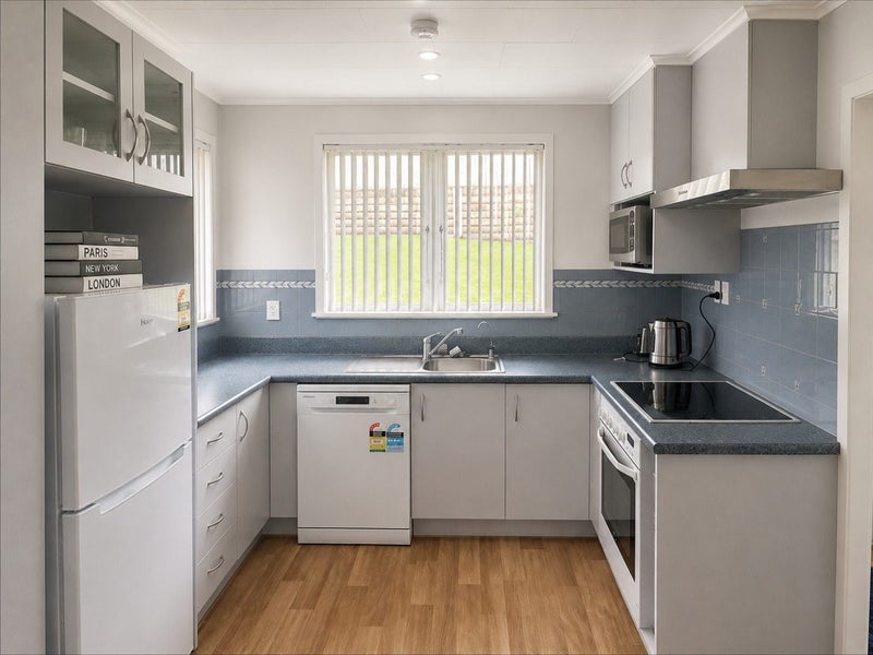 94 Major Drive, Kelson, Lower Hutt, Wellington - Carousel 2