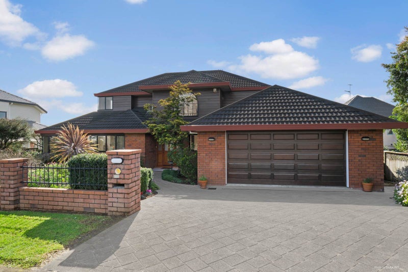 218 Whitford Road, Shamrock Park, Auckland - Carousel 1