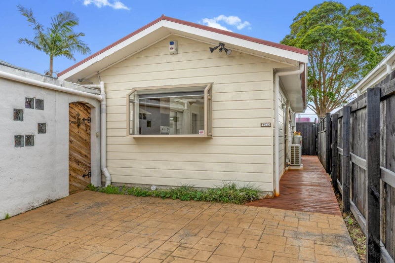 91A Taikata Road, Te Atatu Peninsula, Waitakere City, Auckland - Carousel 1