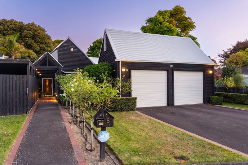 8 Rata Street, Waikanae - Carousel 1