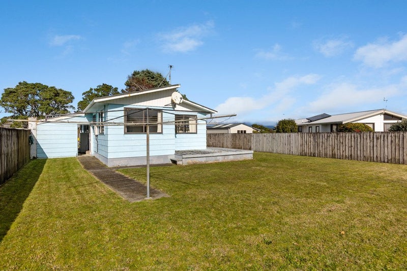 209 Parklands Avenue, Bell Block, New Plymouth - Carousel 2