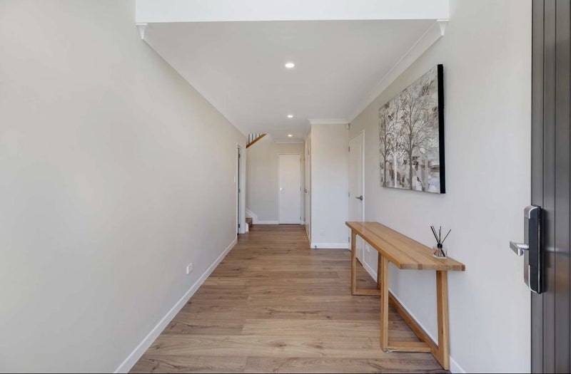 31 Surf View Crescent, Red Beach, Whangaparāoa - Carousel 2