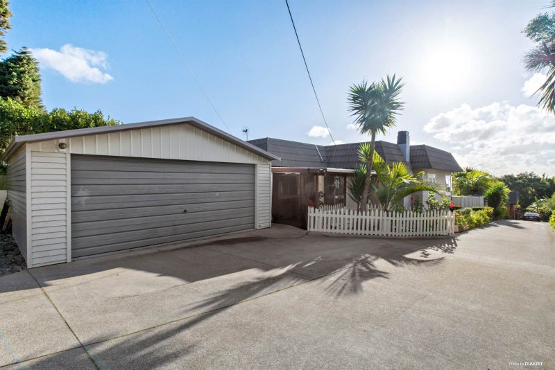 69 Golf Road, New Lynn, Auckland - Carousel 1