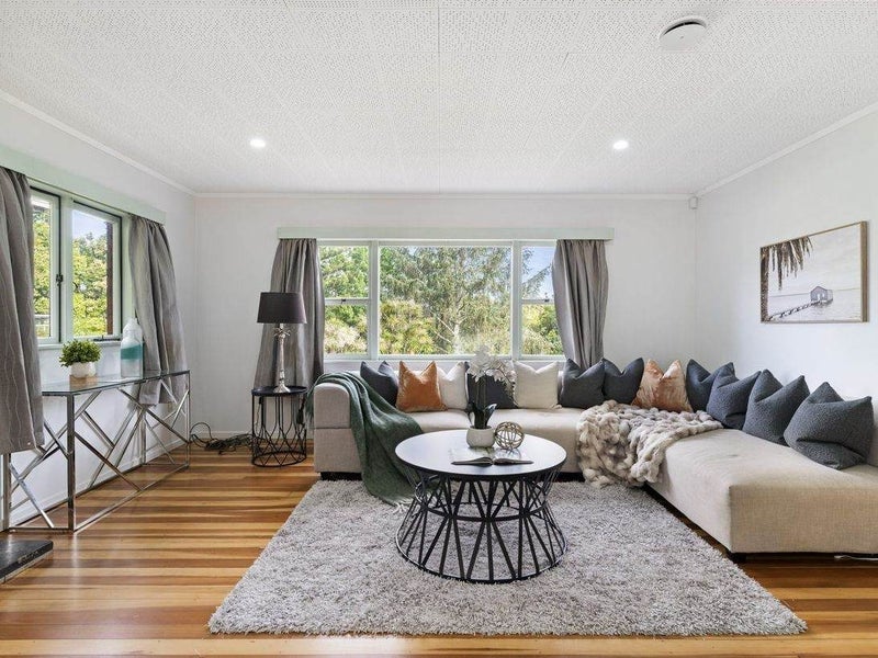 42 West Lynn Road, Titirangi, Auckland - Carousel 1