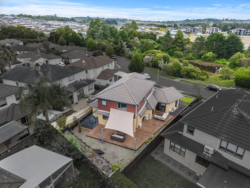 29 Silvana Drive, Flat Bush, Auckland - Carousel 1