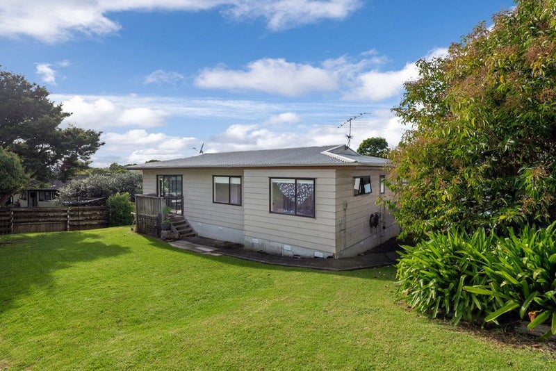 60A Strong Street, Saint Johns, Auckland - Carousel 1