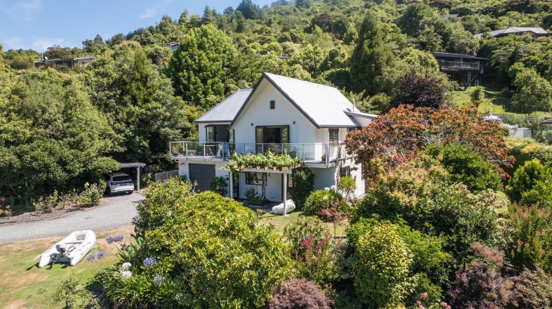 1 Okiwa Place, Picton - Carousel 1