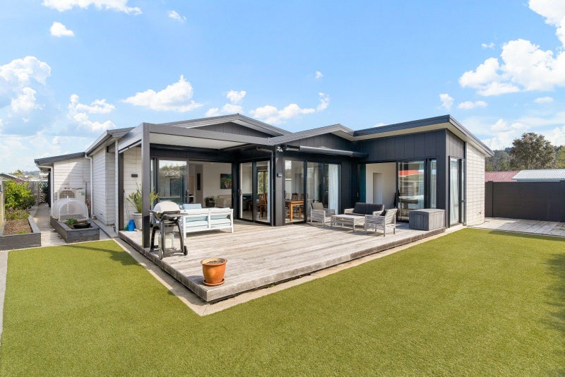 121 Charleston Avenue, Whangamata, Whangamata - Carousel 2